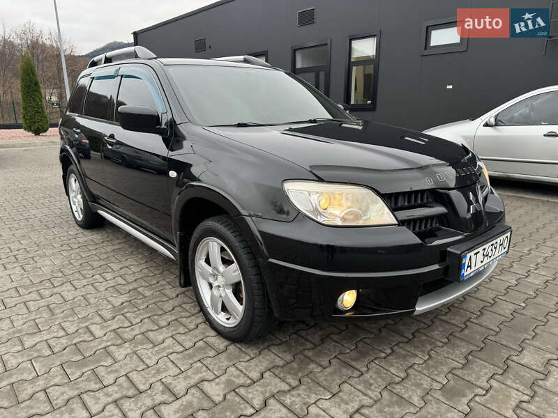 Позашляховик / Кросовер Mitsubishi Outlander 2009 в Івано-Франківську