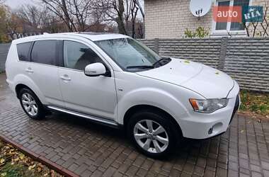 Mitsubishi Outlander 2011