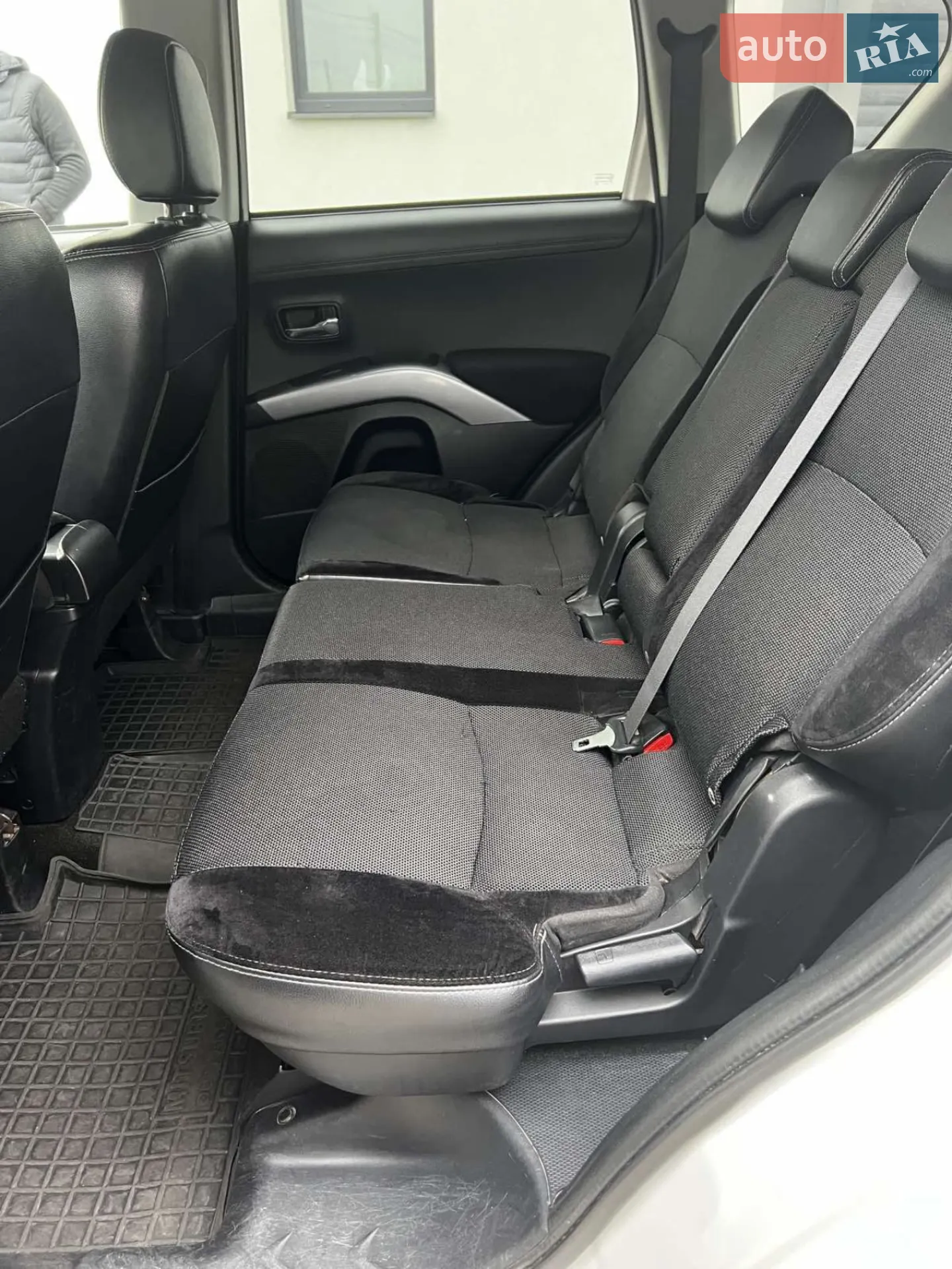2010 Mitsubishi Outlander - мініатюра 11
