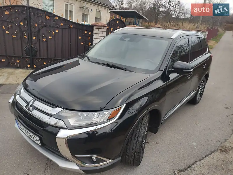 Mitsubishi Outlander 2019 VIN JA4AZ3A31LZ025228 фото оголошення 19 з 51