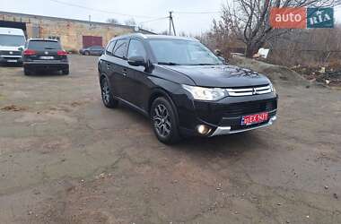 Внедорожник / Кроссовер Mitsubishi Outlander 2015 в Луцке