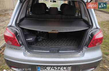 Позашляховик / Кросовер Mitsubishi Outlander 2006 в Вараші