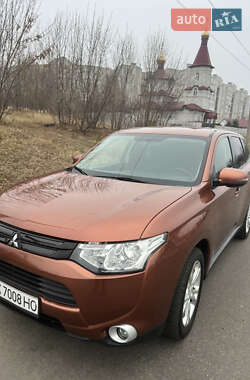 Mitsubishi Outlander 2013