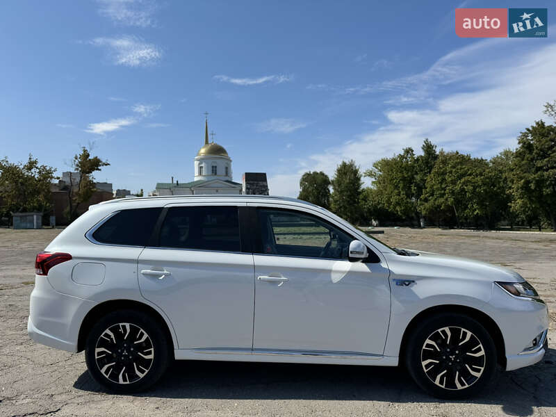 Mitsubishi Outlander 2018