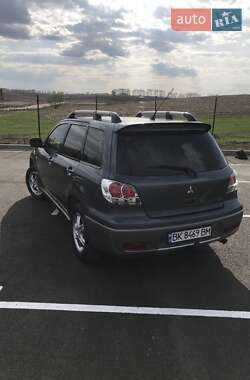 Внедорожник / Кроссовер Mitsubishi Outlander 2004 в Ровно