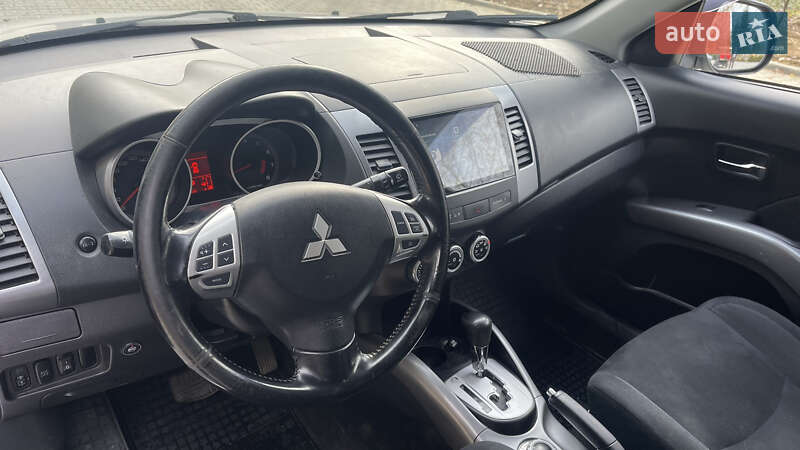 Внедорожник / Кроссовер Mitsubishi Outlander 2008 в Мукачево фото 14 Внедорожник / Кроссовер Mitsubishi Outlander 2008 в Мукачево