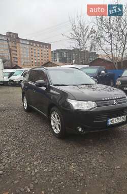 Позашляховик / Кросовер Mitsubishi Outlander 2013 в Хмельницькому