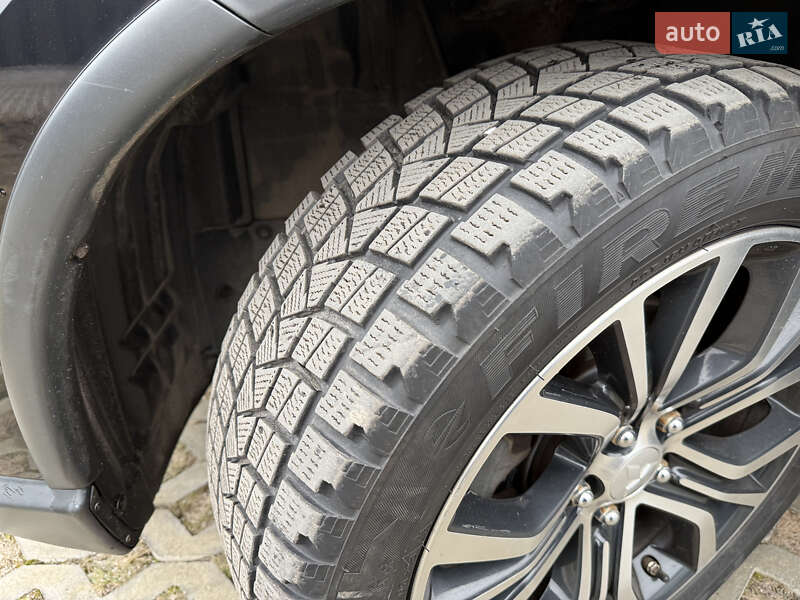 Позашляховик / Кросовер Mitsubishi Outlander 2016 в Хмельницькому