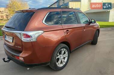 Позашляховик / Кросовер Mitsubishi Outlander 2012 в Луцьку