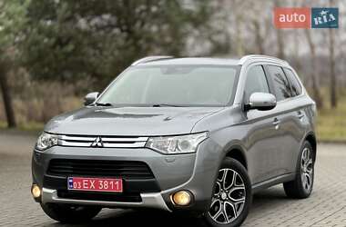 Mitsubishi Outlander 2015