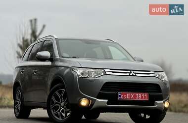 Позашляховик / Кросовер Mitsubishi Outlander 2015 в Дрогобичі