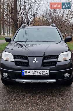 Позашляховик / Кросовер Mitsubishi Outlander 2008 в Києві