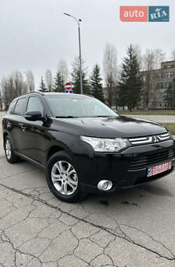 Позашляховик / Кросовер Mitsubishi Outlander 2013 в Миргороді