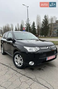 Позашляховик / Кросовер Mitsubishi Outlander 2013 в Миргороді