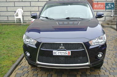 Позашляховик / Кросовер Mitsubishi Outlander 2011 в Чернівцях