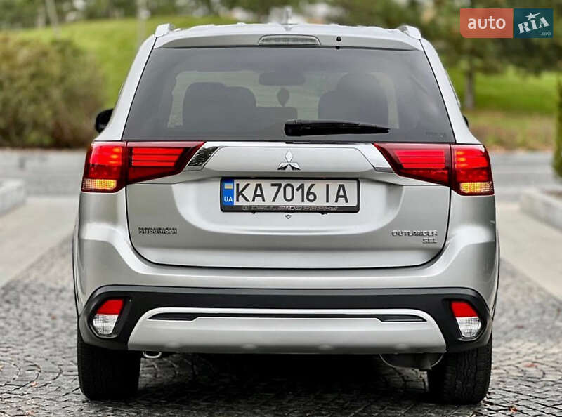 Внедорожник / Кроссовер Mitsubishi Outlander 2019 в Хмельницком