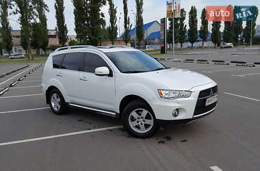 Позашляховик / Кросовер Mitsubishi Outlander 2010 в Києві