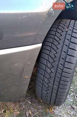 Внедорожник / Кроссовер Mitsubishi Outlander 2006 в 