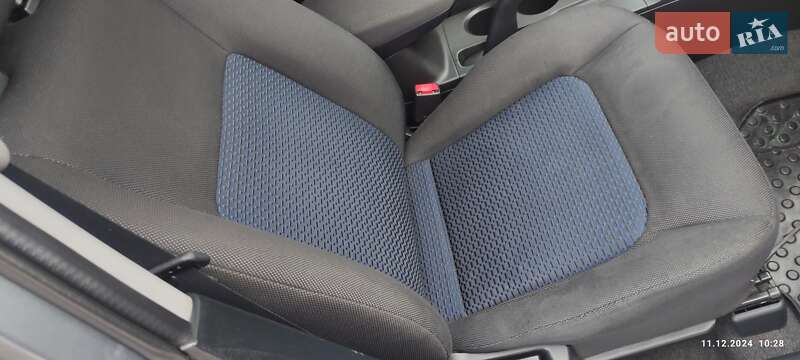 Внедорожник / Кроссовер Mitsubishi Outlander 2008 в Киеве