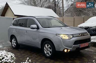 Позашляховик / Кросовер Mitsubishi Outlander 2014 в Рівному