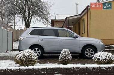 Позашляховик / Кросовер Mitsubishi Outlander 2014 в Рівному