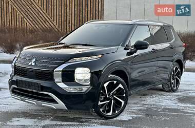 Mitsubishi Outlander 2021