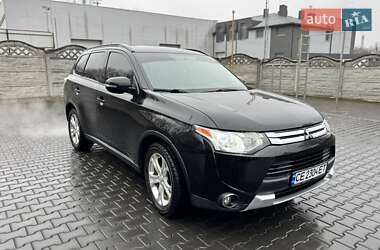 Внедорожник / Кроссовер Mitsubishi Outlander 2014 в 
