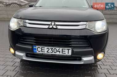 Внедорожник / Кроссовер Mitsubishi Outlander 2014 в 