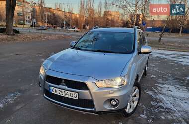 Позашляховик / Кросовер Mitsubishi Outlander 2011 в Києві