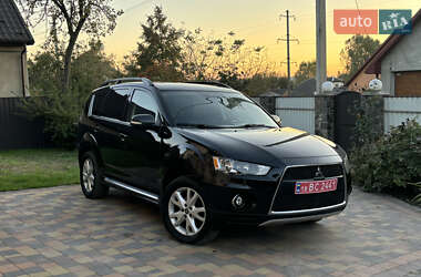 Позашляховик / Кросовер Mitsubishi Outlander 2011 в Дубні