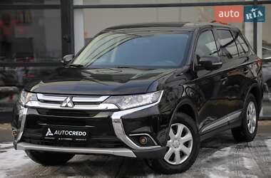 Позашляховик / Кросовер Mitsubishi Outlander 2017 в Харкові