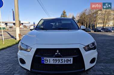 Позашляховик / Кросовер Mitsubishi Outlander 2011 в Миргороді