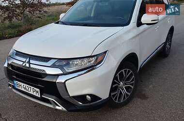 Mitsubishi Outlander 2016