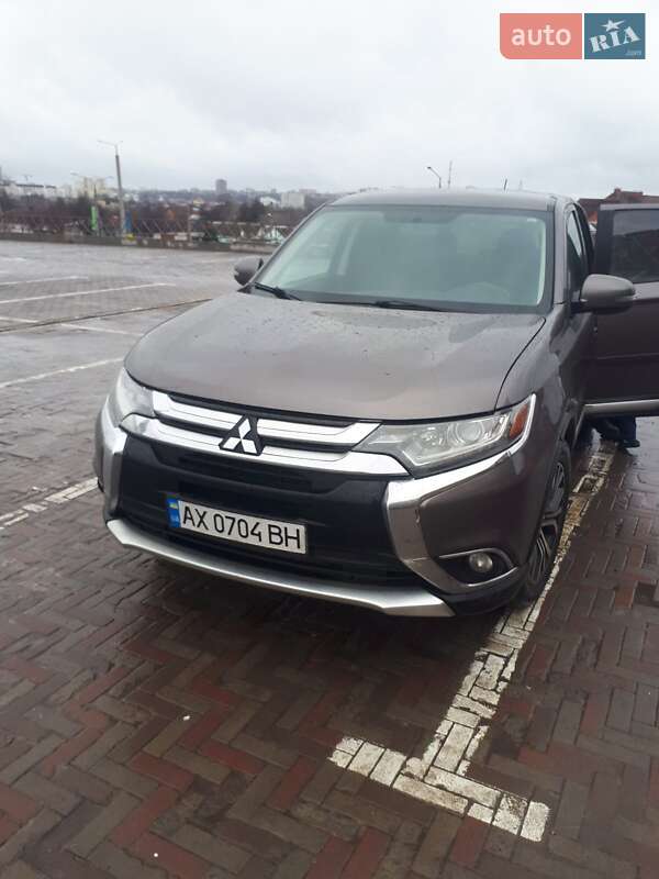 Позашляховик / Кросовер Mitsubishi Outlander 2016 в Харкові фото 2 Позашляховик / Кросовер Mitsubishi Outlander 2016 в Харкові