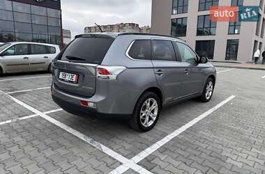 Позашляховик / Кросовер Mitsubishi Outlander 2014 в Калуші