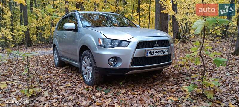 Позашляховик / Кросовер Mitsubishi Outlander 2011 в Глевасі