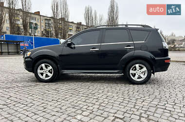 Внедорожник / Кроссовер Mitsubishi Outlander 2011 в 