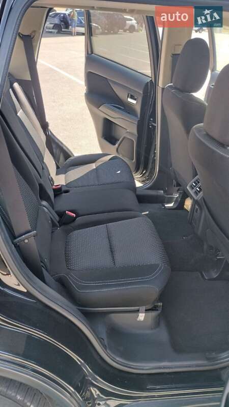 Позашляховик / Кросовер Mitsubishi Outlander 2019 в Запоріжжі