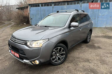 Mitsubishi Outlander 2015