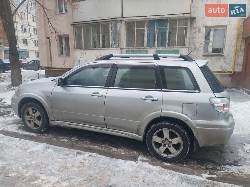Mitsubishi Outlander 2008