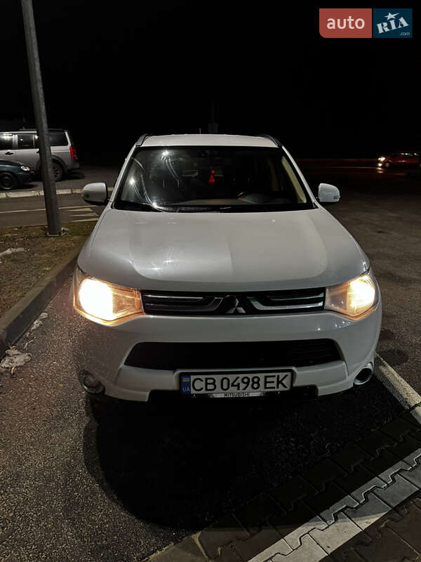 Внедорожник / Кроссовер Mitsubishi Outlander 2012 в Чернигове