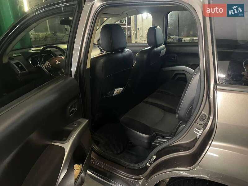 Внедорожник / Кроссовер Mitsubishi Outlander 2013 в Белой Церкви