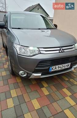 Внедорожник / Кроссовер Mitsubishi Outlander 2014 в Олевске