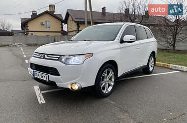 Позашляховик / Кросовер Mitsubishi Outlander 2013 в Софіївській Борщагівці