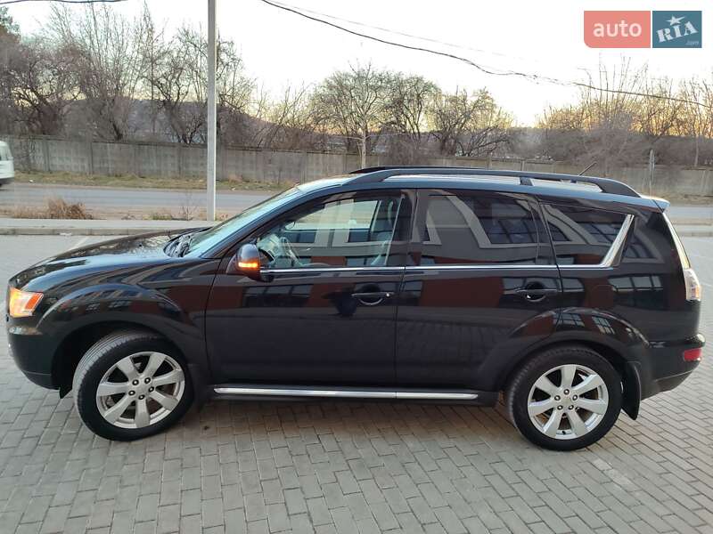 Позашляховик / Кросовер Mitsubishi Outlander 2012 в Львові