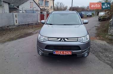 Mitsubishi Outlander 2012