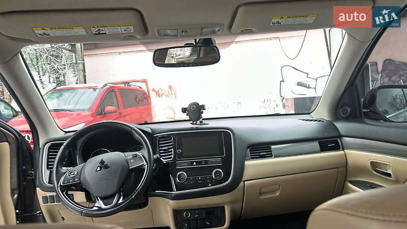 Позашляховик / Кросовер Mitsubishi Outlander 2019 в Хмельницькому