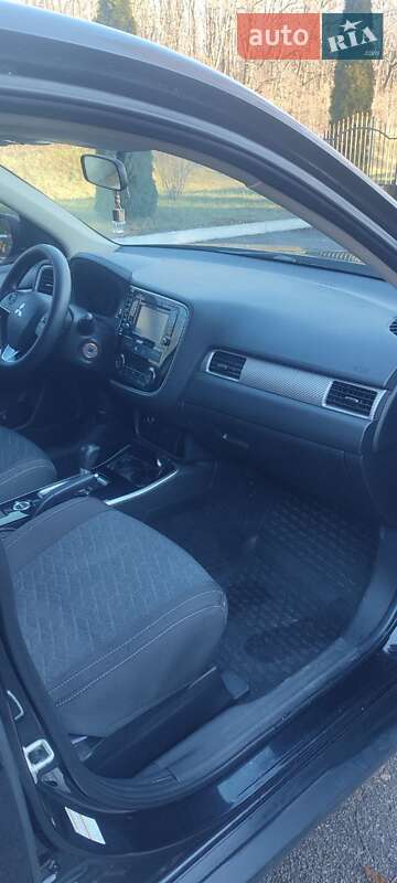 Позашляховик / Кросовер Mitsubishi Outlander 2016 в Знам'янці фото 2 Позашляховик / Кросовер Mitsubishi Outlander 2016 в Знам'янці