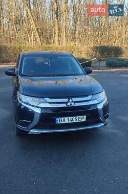 Mitsubishi Outlander 2016
