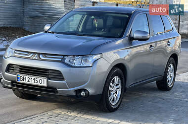 Mitsubishi Outlander 2013